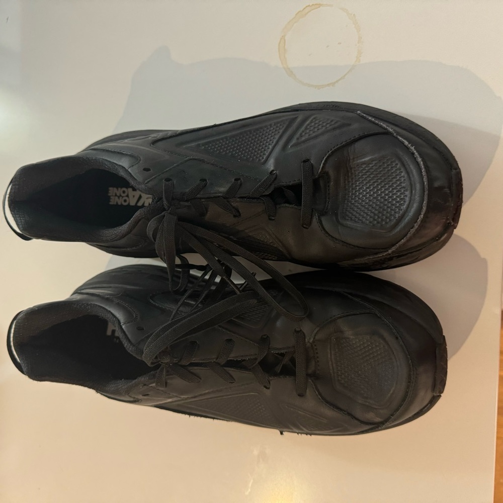 Two pair hoka Bondi